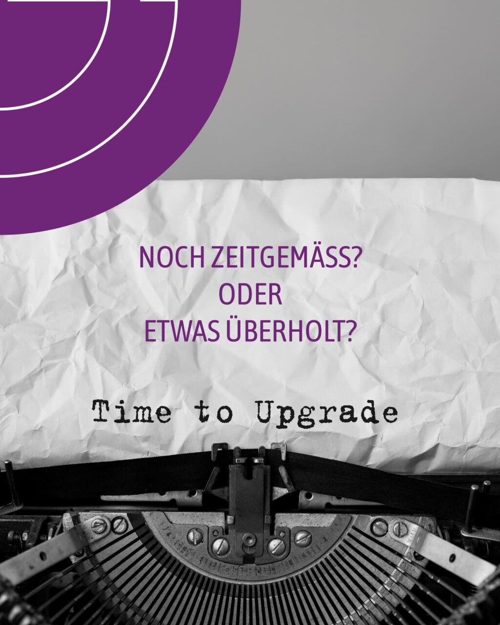 Hand aufs Herz: Ist Ihr Erscheinungsbild noch zeitgemäß – oder etwas überholt?

Ihr Design entscheidet in Sekunden, ob Sie relevant, professionell und zukunftsfähig wirken. Eine zeitgemäße visuelle Identität ist dabei kein Luxus, sondern Pflicht.

5 Fragen, die jetzt vielleicht wehtun – aber weiterhelfen:

1. Erkennt man auf den ersten Blick, wofür Ihr Unternehmen steht?
2. Funktioniert Ihr Logo auf Social Media, Website und Printprodukten?
3. Wirkt Ihr Auftritt in allen Medien einheitlich und durchdacht?
4. Ist Ihr Design auf dem Stand von heute – oder zeigt es die Version von gestern?
5. Können Sie erklären, warum Ihr Design so ist, wie es ist?

Mehr als zweimal gezögert? Dann ist es Zeit für ein Upgrade – bevor Sie Sichtbarkeit, Vertrauen und Wirkung verlieren.

Wir sind GRAPHICSSON – keine klassische Agentur, sondern GESTALTUNGSZENTRALE.